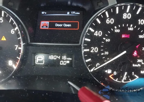 2015 Nissan Altima 2.5/2.5 S/2.5 Sl/2.5 Sv z USA, uszkodzony, nr VIN 1N4AL3AP5FC282142